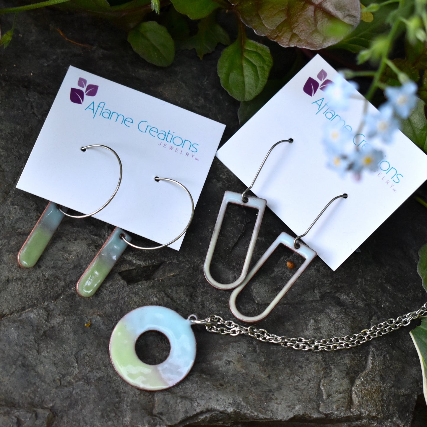 Summer Ring Necklace in Sky & Lichen