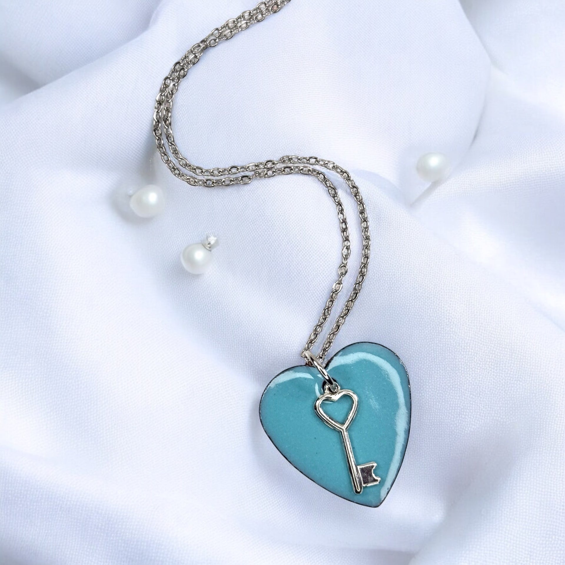 Breakfast at Tiffany's Necklace – Aflame Creations Jewelry